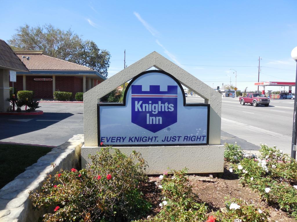Knights Inn Palmdale Buitenkant foto